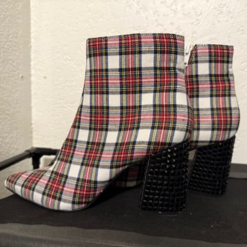 Betsey Johnson KASSIE RED WHITE PLAID